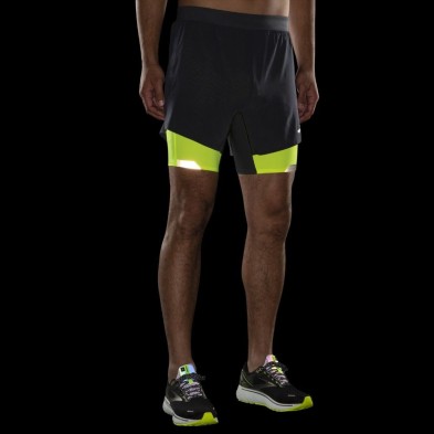 Short Brooks Run Visible 5" 2 en 1 hombre negro amarillo fluorescente