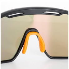 Gafas eassun Paradiso negro mate con lentes espejadas Red Revo