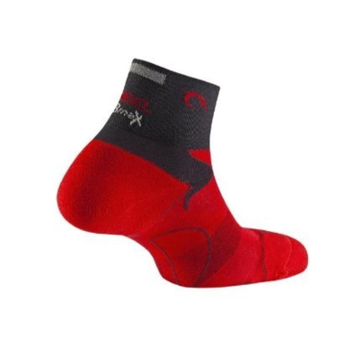 Calcetines Distance three gris rojo