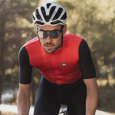 Maillot manga corta Mobel S-Pro Rojo encima de la bici