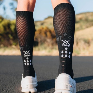 Calcetines Compressport Full Socks Oxygen Black detalle parte trasera