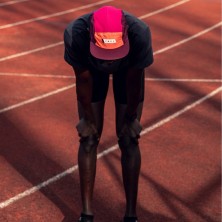 Gorra Running Team Vaga Feather Racing Cap Bordo/Neon Orange/Poster Pink ligera