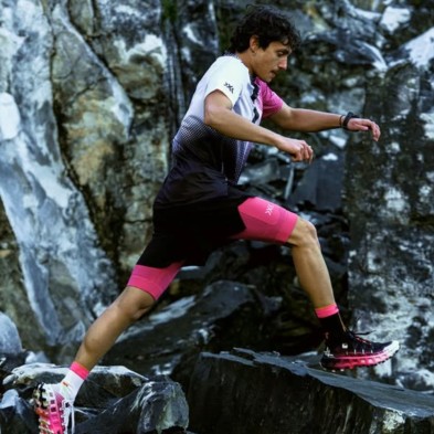 Panatlón corto X-Bionic Effektor 2en1 Shorts hombre negro rosa libertad de movimientos