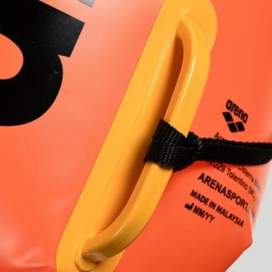 Boya Arena aguas abiertas con bolsa impermeable 17 L Naranja/ Amarillo detalle anclaje