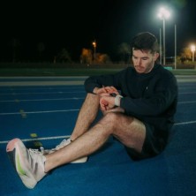 Reloj Deportivo GPS Suunto Run Frost Gray cómodo y ligero
