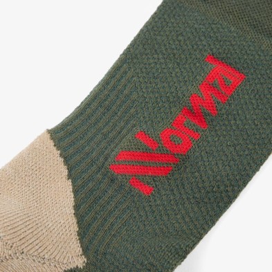 Calcetines NNormal Merino Socks Green termoregulación avanzada