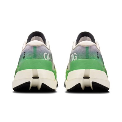 Zapatillas On Running Cloudboom Max hombre Honeydrew/ Lilac Protección en el talón para más confort en distancias largas