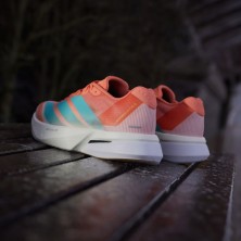 Zapatillas Adidas Adizero Boston 13 Mujer Semi Coral/ Flash Aqua/ Flash Orange más ligera y dinámica