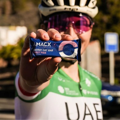 Barrita energética Amacx Energy Oat Bar Sweet Figs elisa longo borgini UAE team