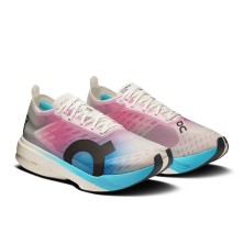 Zapatillas On Running Cloudboom Strike mujer White/ Horizon par