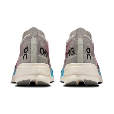 Zapatillas On Running Cloudboom Strike mujer White/ Horizon