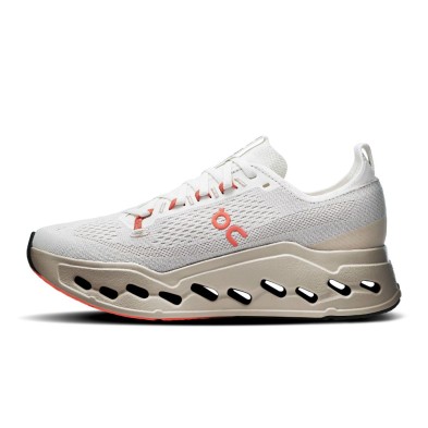 Zapatillas On Running Cloudsurfer max Mujer Ivory/ Salmon fluidez y suavidad Zapatillas On Running Cloudsurfer max Mujer Ivory/ Salmon fluidez y suavidad