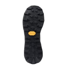 Zapatillas Nnormal Bota Tomir 02 negra suela vibram MEGAGRIP