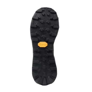 Zapatillas Nnormal Bota Tomir 02 negra suela vibram MEGAGRIP