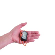 Linterna frontal Petzl Swift LT 380 lúmenes Black  cabe en la palma de la mano