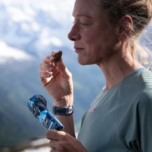 Barrita Moonvalley Vegan Protein Bar Chocolate Dipped cocoa para post entreno o snack