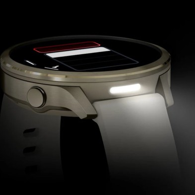 Reloj Deportivo Garmin Venu 4 41mm dorado correa de silicona beige linterna led brillante