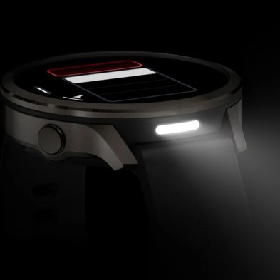 Reloj Deportivo Garmin Venu 4 45mm Slate correa de silicona negra linterna led brillante