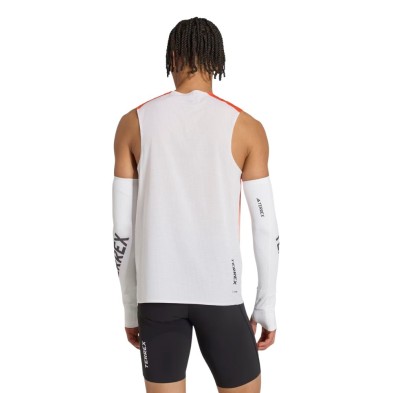Camiseta tirantes Adidas Terrex Xperior Pro Hombre White/ Semi Impact Orange proporciona un rendimiento avanzado