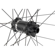 Buje-Progress-Nitro-Delantero-detalle