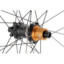 Buje-Progress-Nitro-Trasero-detalle