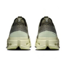 Zapatillas On Running Cloudsurfer Max Hombre Olive Seedling fluidez y suavidad