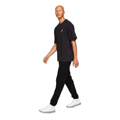 Camiseta manga corta On Running Club-T color negro lifestyle para tu día a día