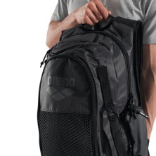 Mochila Arena All Set Backpack 45 Black gran capacidad y compartimentos