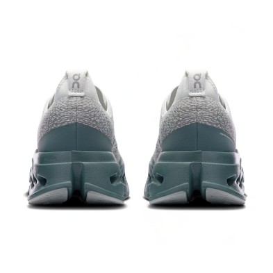 Zapatillas On Running Cloudsurfer Max Hombre Iceberg Olive fluidez y suavidad