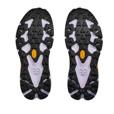 Zapatillas Hoka Speedgoat 7 mujer Berry Jam Starlight Glow suela con tacos de 5 mm tracción que se adhiere a la roca