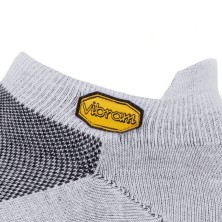 Calcetines Vibram 5TOE Athletic No Show Light Grey con tecnología coolmax para mantener tus pies secos