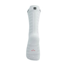 Calcetines Compressport Aero socks White/ Fluo Red pies frescos, secos y confortables