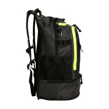 Mochila Arena Fastpack 3.0 40L Dark Smoke/ Neon Yellow especialmente práctica para nadadores y triatletas