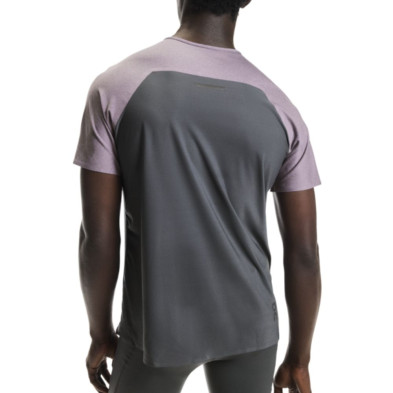 Camiseta manga corta On Running Performance-T hombre Dewberry  Eclipse espalda comodidad para tus runnings