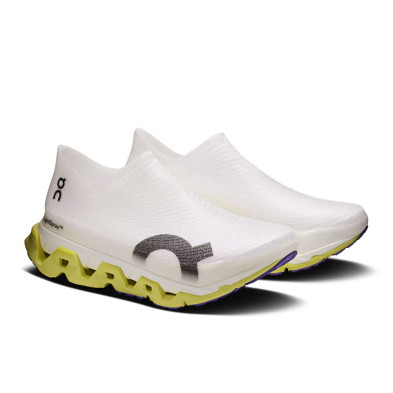 Zapatillas On Running LightSpray Cloudmonster 3 Hyper unisex Limelight Bloom upper sin cordones y sin costuras