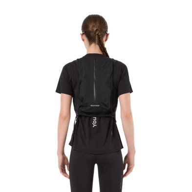 Chaleco running Nnormal Modular Trail Vest Black cómodo y estable