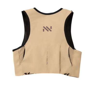 Chaleco running Nnormal Modular Trail Vest Beige sin la bolsa impermeable 8 litros