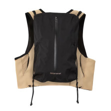 Chaleco running Nnormal Modular Trail Vest Beige con la bolsa impermeable extraíble puesta