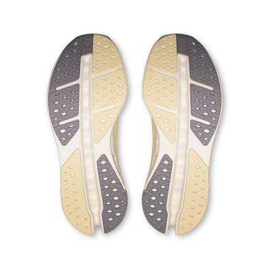 Zapatillas On Running Cloudsurfer max Mujer Dijon/ Ivory pisada neutra