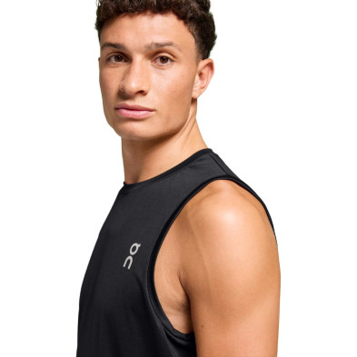 Camiseta sin mangas On Running  Core Tank hombre Black un basico que no puede faltar