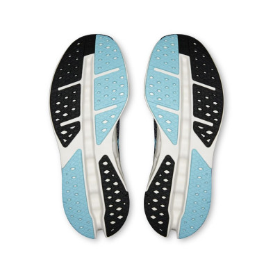 Zapatillas On Running Cloudsurfer Max Hombre Midnight Ivory almohadillas de goma en la suela