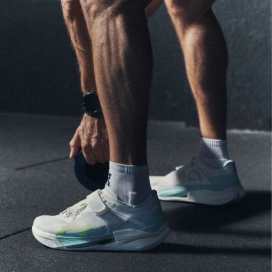 Zapatillas On Running Cloud X Tempo Pro hombre White Celeste diseñadas para hyrox y fitness hibrido