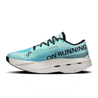 Zapatillas On Running Cloudboom Volt hombre Celeste Isle diseñadas para el día de la carrera