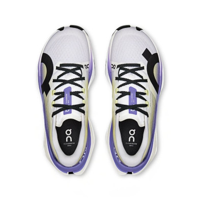 Zapatillas On Running Cloudboom Max mujer White Juniper upper ultraligero y transpirable