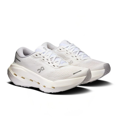 Zapatillas on Running Cloudrunner 3 Max mujer White Glacier  base ancha y paredes que ofrecen soporte