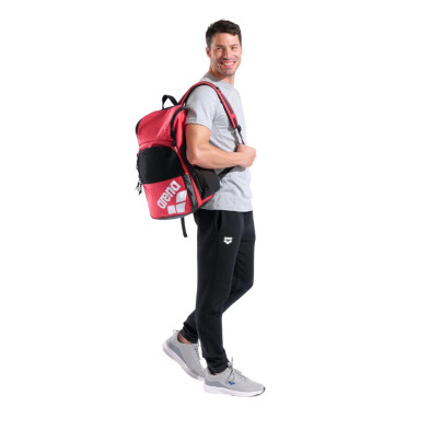 Mochila Arena One Go Backpack 35 Red compartimento integrado para un portátil de hasta 15"