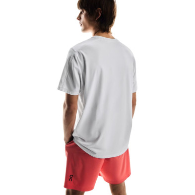 Camiseta manga corta On Running Focus-T hombre White muy versátil para ir al gim o salir con los amigos