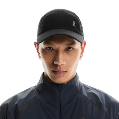 Gorra On Running Lightweight Cap negra