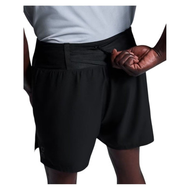 Pantalón corto On Running Trail Shorts hombre Black incorpora un bolsillo con cremallera para objetos de valor