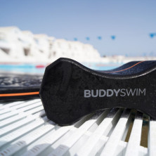 Pull Buoy Buddyswim Negro/ Naranja Ideal para entrenamientos en piscina o aguas controladas